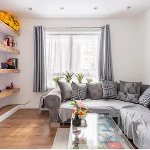 Fresh & Parking Apartment