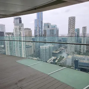 Canary Wharf Isle Of Docks Apartment