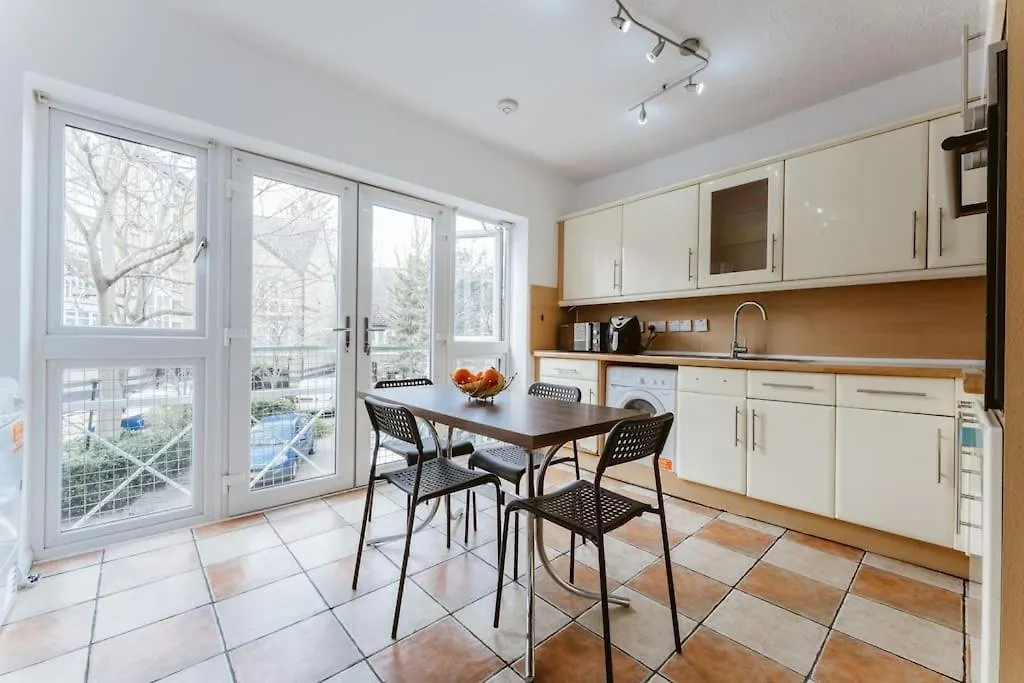 Comfortable Double Room For Your London Getaway דירה